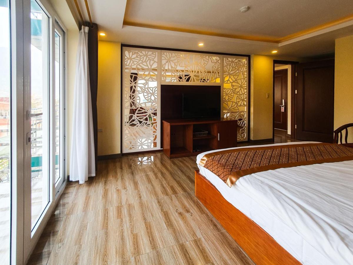 Nghieng - Tglobal Holdings Hotel